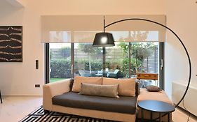 The Lop Athens Holidays Luxury Suites